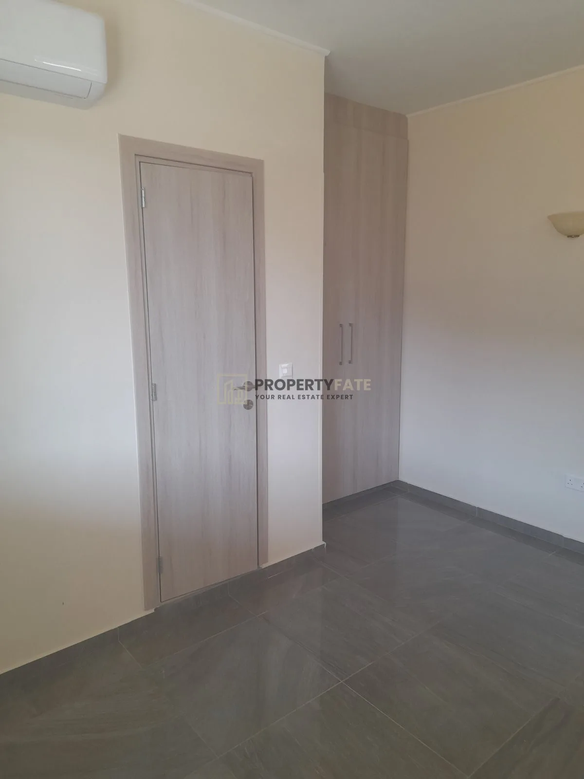 Property 60643 Kato Kivides, Limassol / 1880