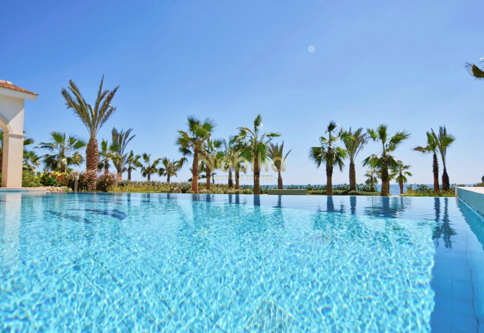 Property 33894 Pervolia, Larnaca / 2165