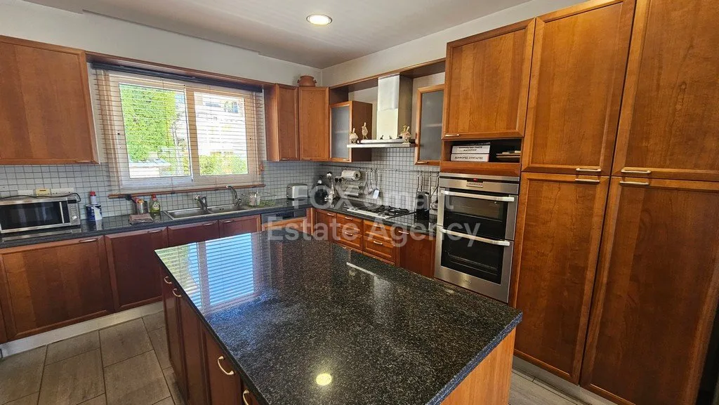 Nieruchomość 52382 Strovolos, Nikozja / 44613