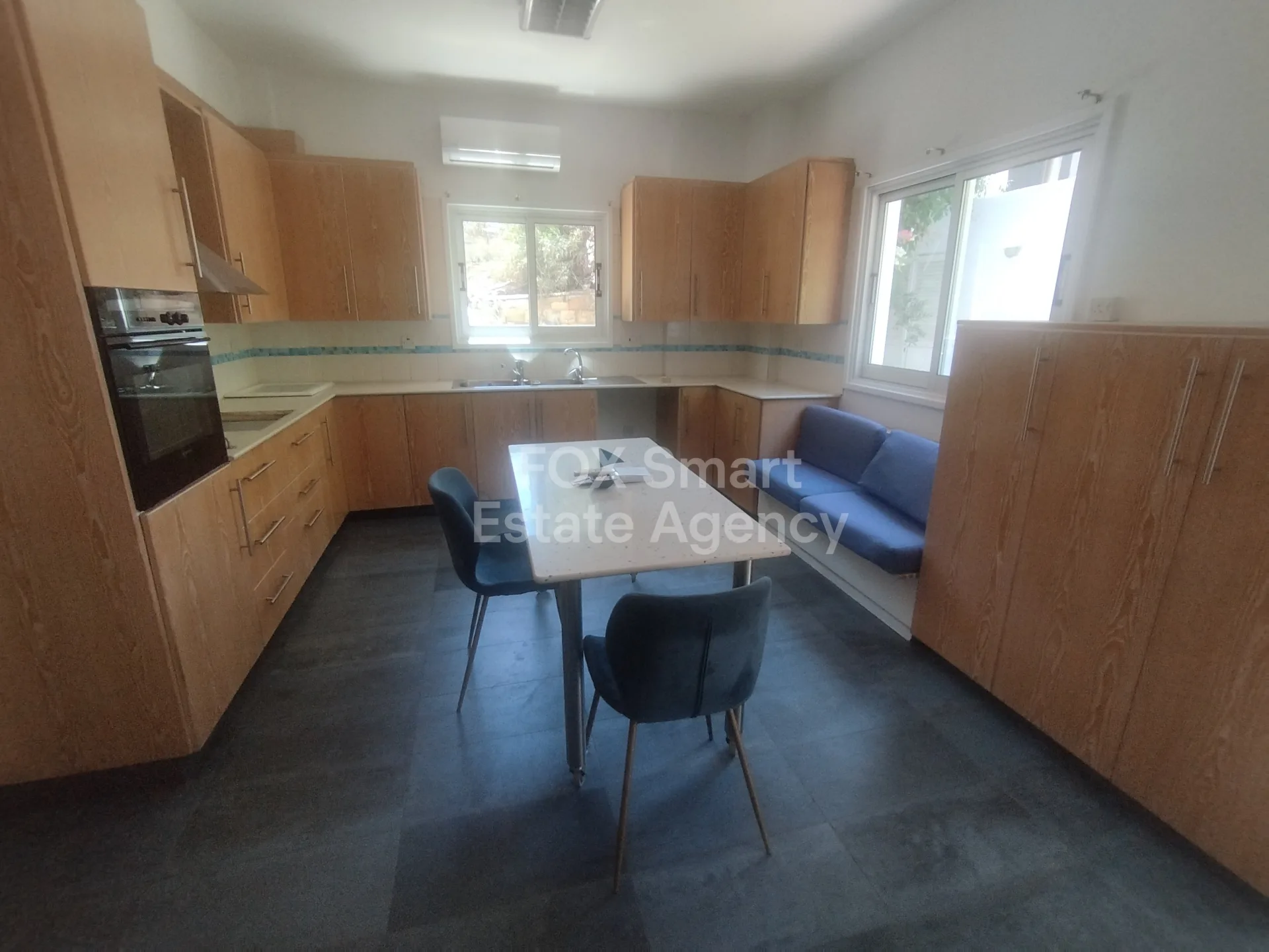 Immobile 51633 Strovolos, Nicosia 13