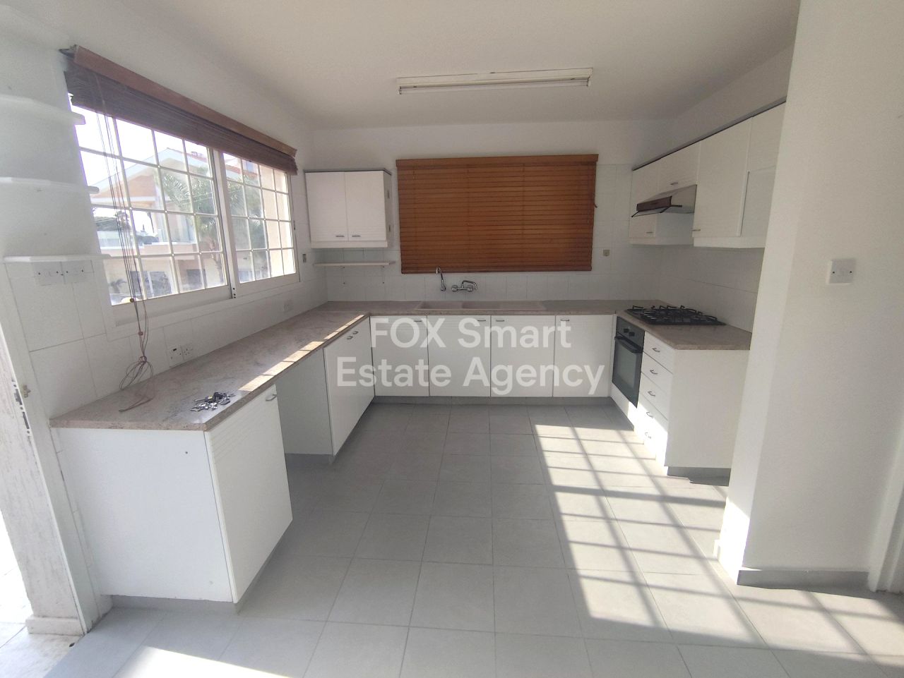 Thumbnail 10 EIGENTUM 4100 Agios Athanasios, Limassol / LIM-PAF-32127