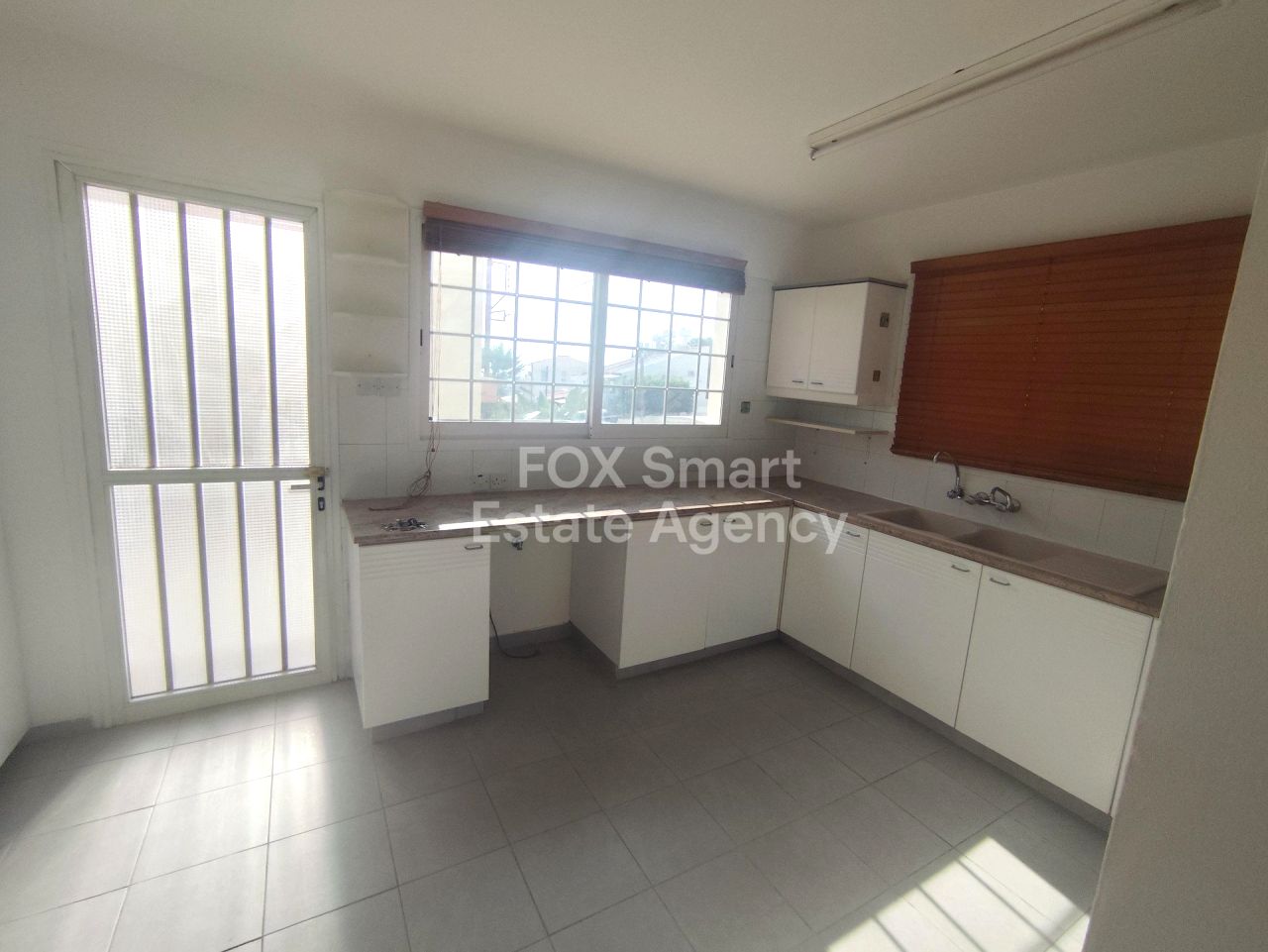 Thumbnail 14 EIGENTUM 4100 Agios Athanasios, Limassol / LIM-PAF-32127