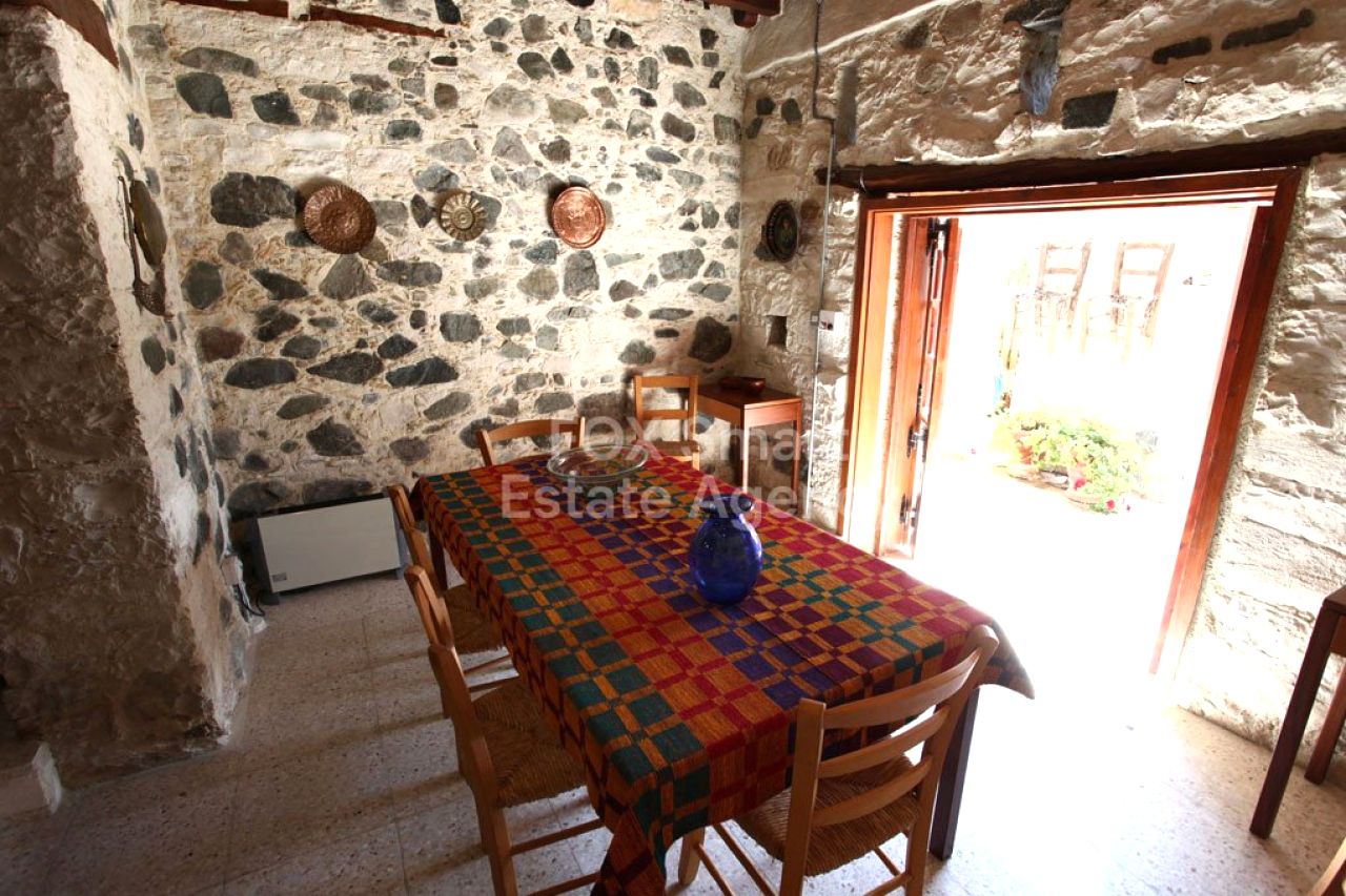 Thumbnail 9 Propiedad 4741 Agios Mamas, Limasol / LIM-PAF-31294