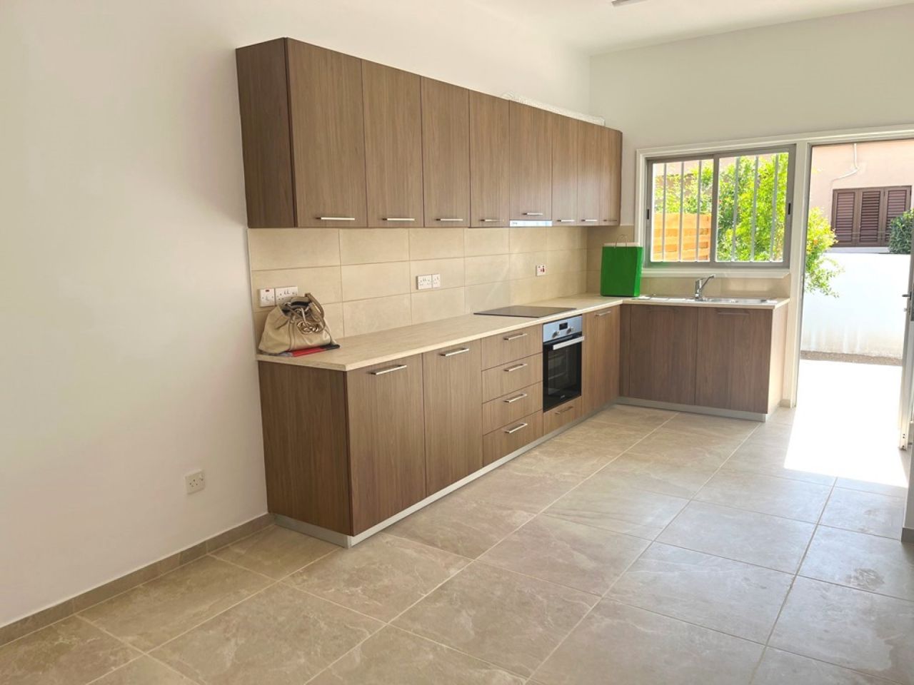 Thumbnail 3 EIGENTUM 2000 Strovolos, Nikosia / HR-125141 | HR-125141 Thumbnail 3 EIGENTUM 2000 Strovolos, Nikosia / HR-125141