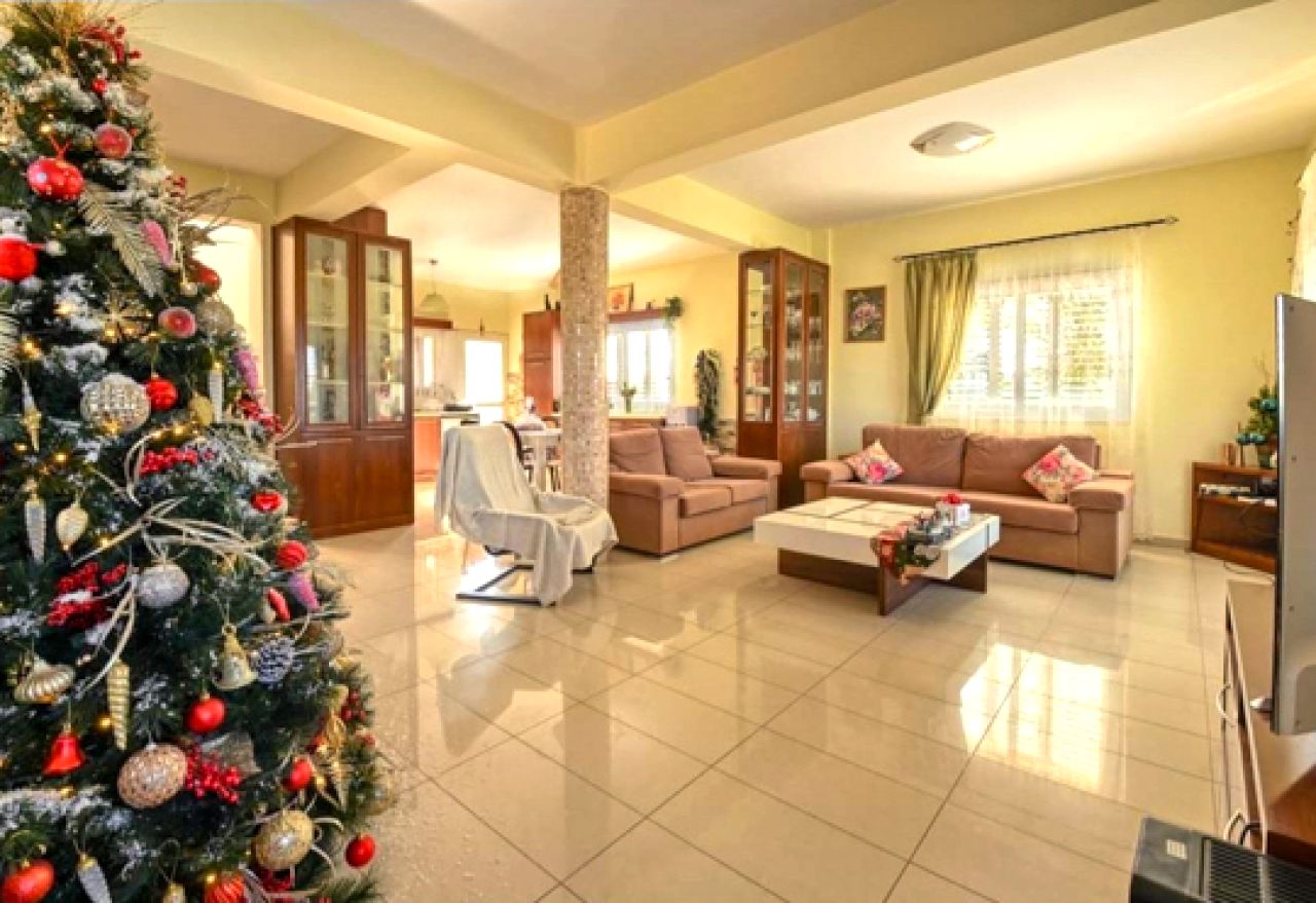 Propiedad 48728 Agios Dometios, Nicosia / 9329