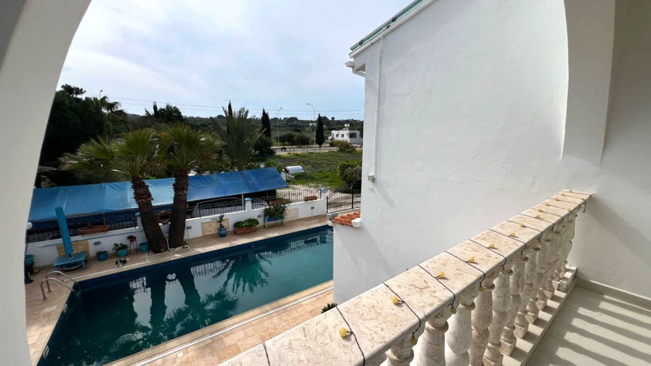 Propiedad 48735 Agios Dometios, Nicosia / 9350