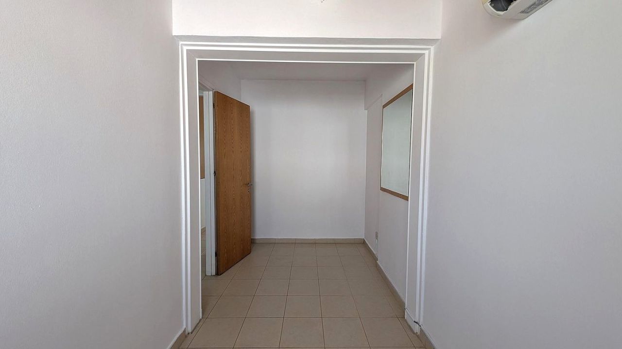 Thumbnail 11 10048 / נכס 2360 אגיוס דומטיוס, ניקוסיה