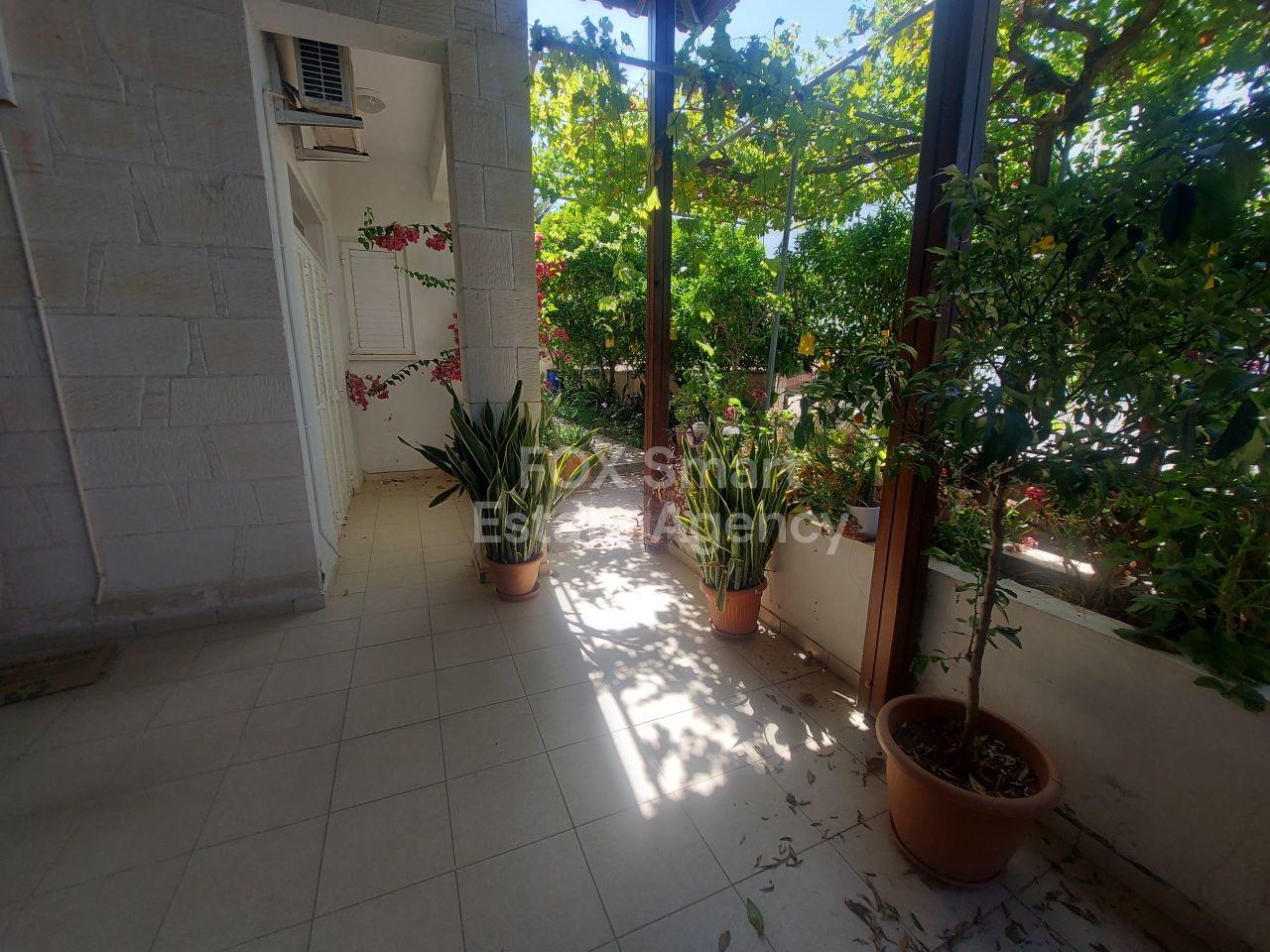 Thumbnail 30 Ακίνητα 2400 Έγκωμη, Λευκωσία / 35431
