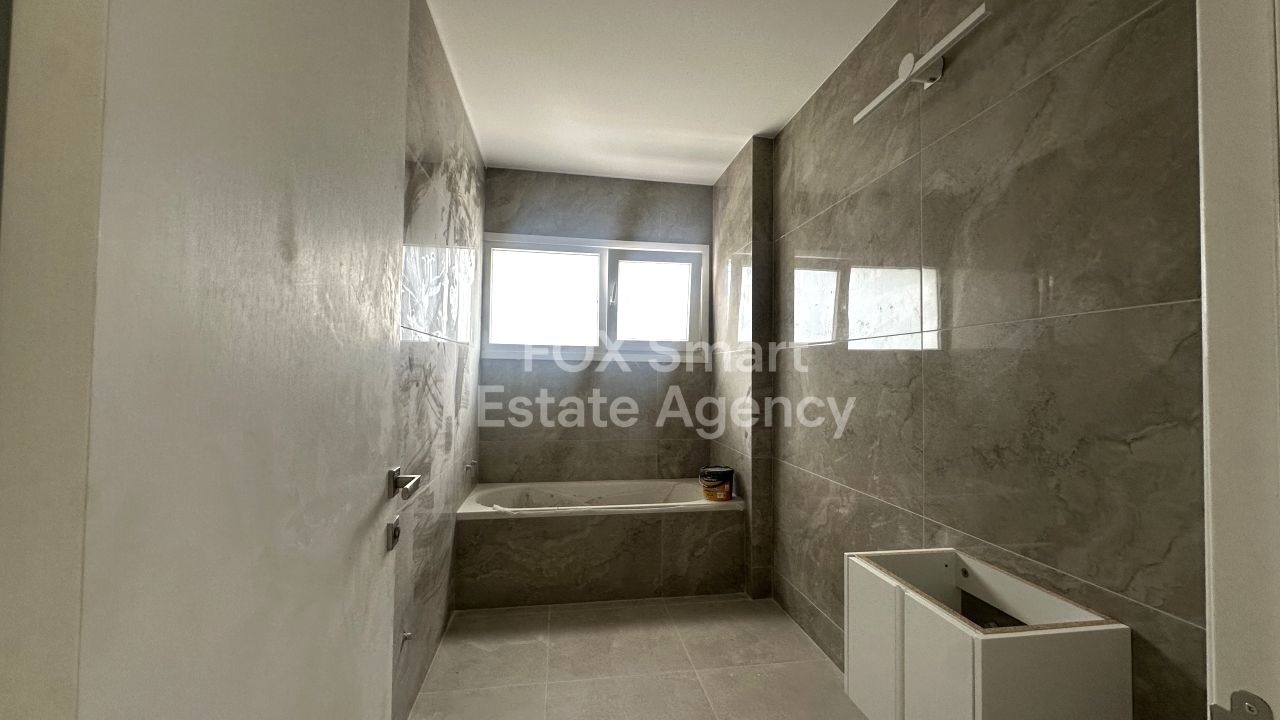 Thumbnail 20 Ακίνητα 2400 Έγκωμη, Λευκωσία / 47552