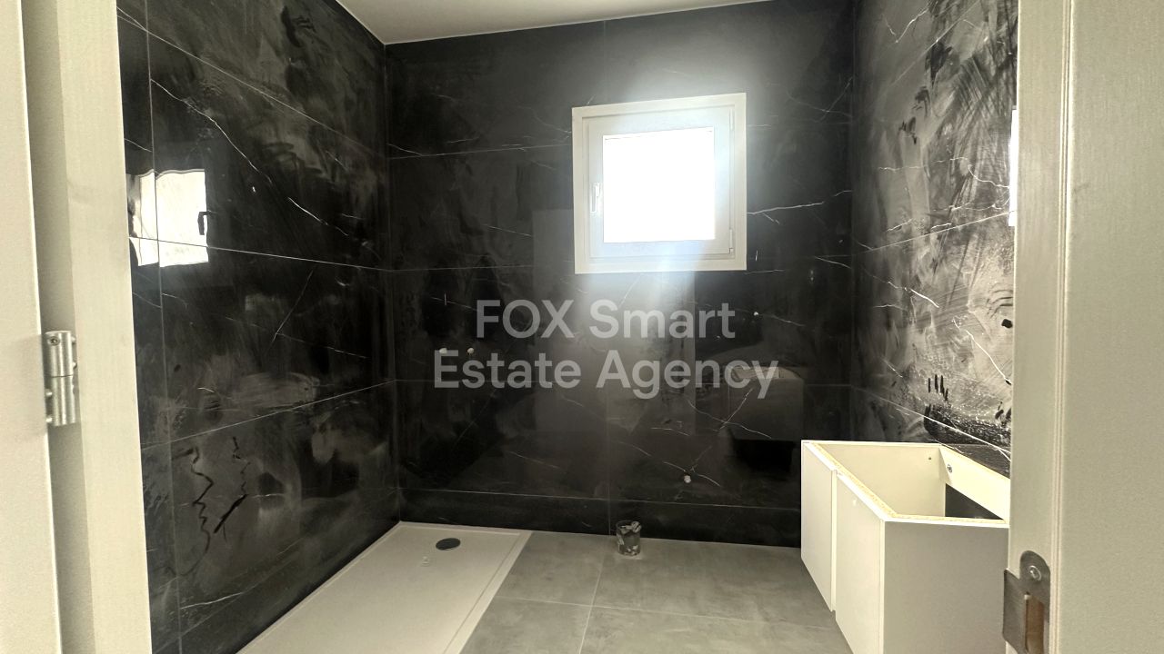 Thumbnail 23 Ακίνητα 2400 Έγκωμη, Λευκωσία / 47552