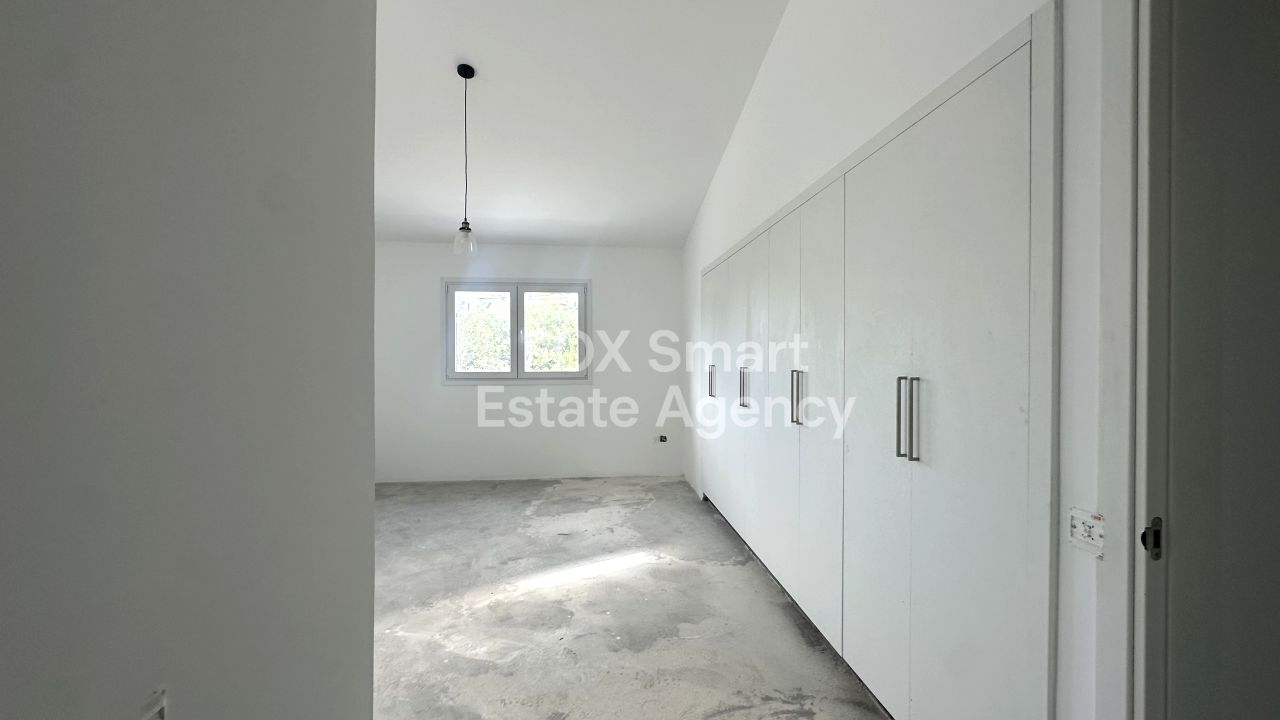 Thumbnail 24 Ακίνητα 2400 Έγκωμη, Λευκωσία / 47552