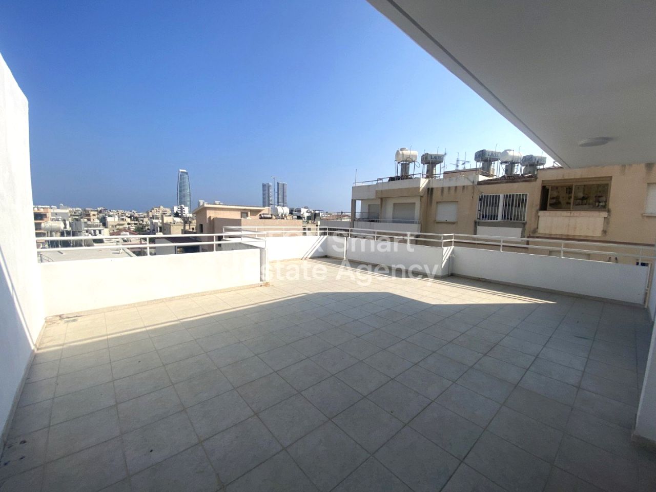 Thumbnail 2 房地产 4000 梅萨·盖托尼亚, 利马索尔 / LIM-PAF-32505