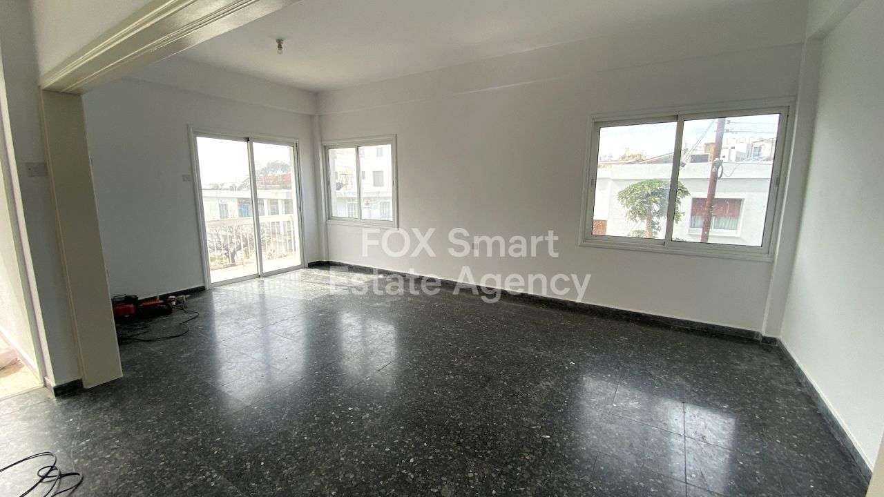 Thumbnail 2 EIGENTUM 8049 Paphos / LIM-PAF-32827