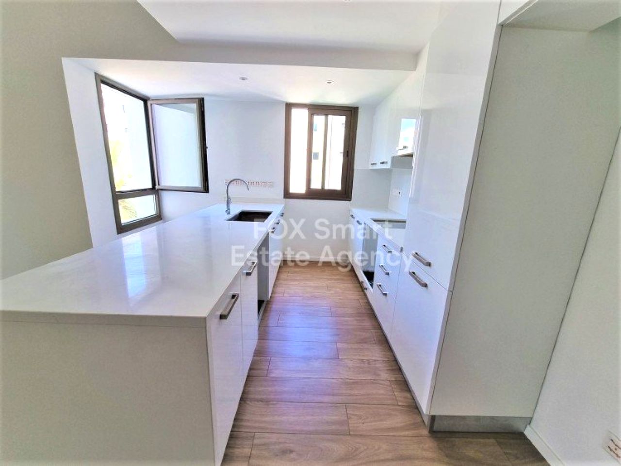 Thumbnail 4 房地产 2000 斯特罗沃洛斯, 尼科西亚 / AR-118590