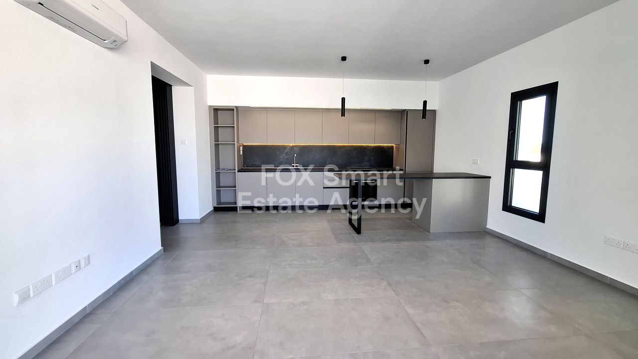 Thumbnail 2 Właściwość 2000 Strovolos, Nikozja / 49180