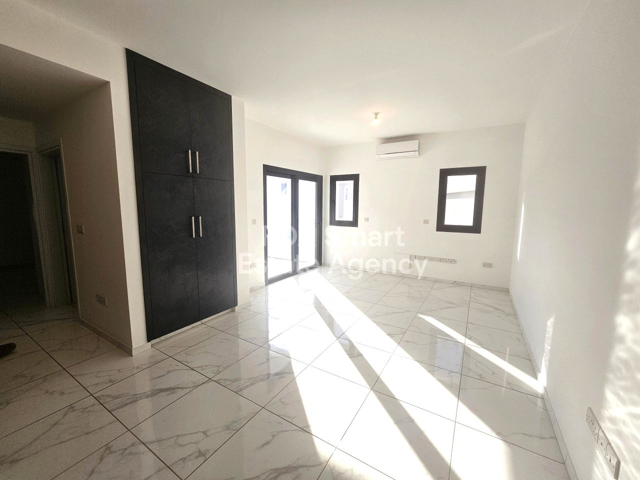 Thumbnail 2 Propiedad 2000 Strovolos, Nicosia / 49373