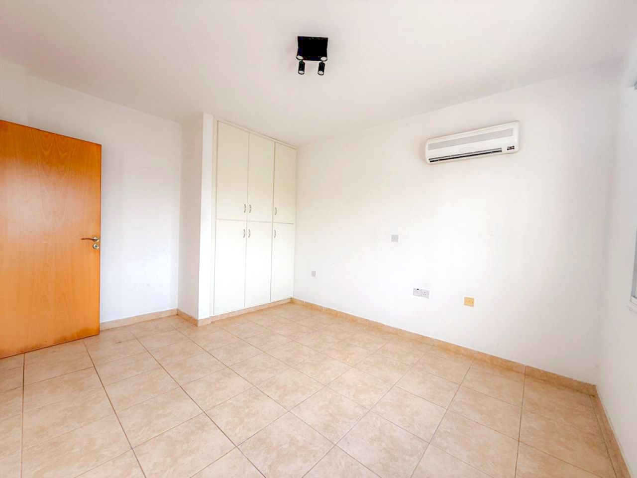 Thumbnail 15 Ακίνητα 2360 Άγιος Δομέτιος, Λευκωσία / 10343