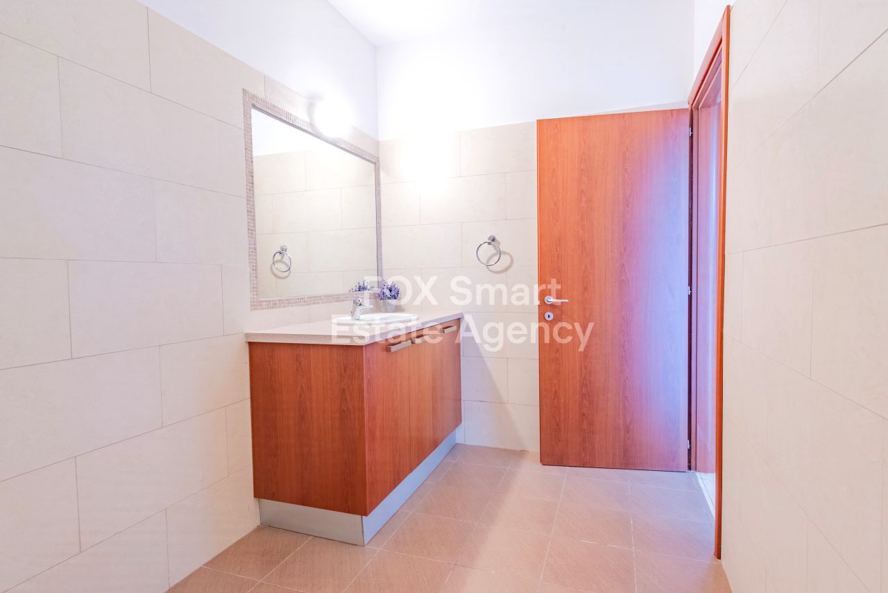 Thumbnail 15 房地产 6042 拉纳卡 / 46574