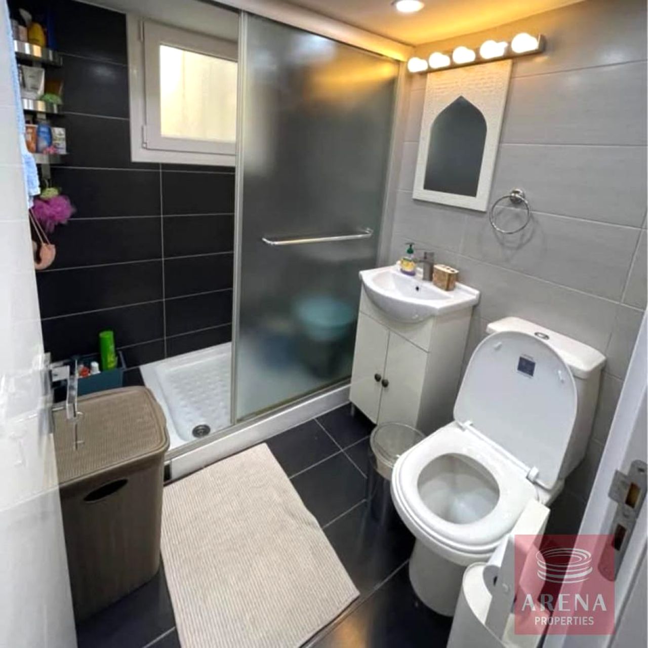 房产 47989 Mammari, 尼科西亚 / 9255