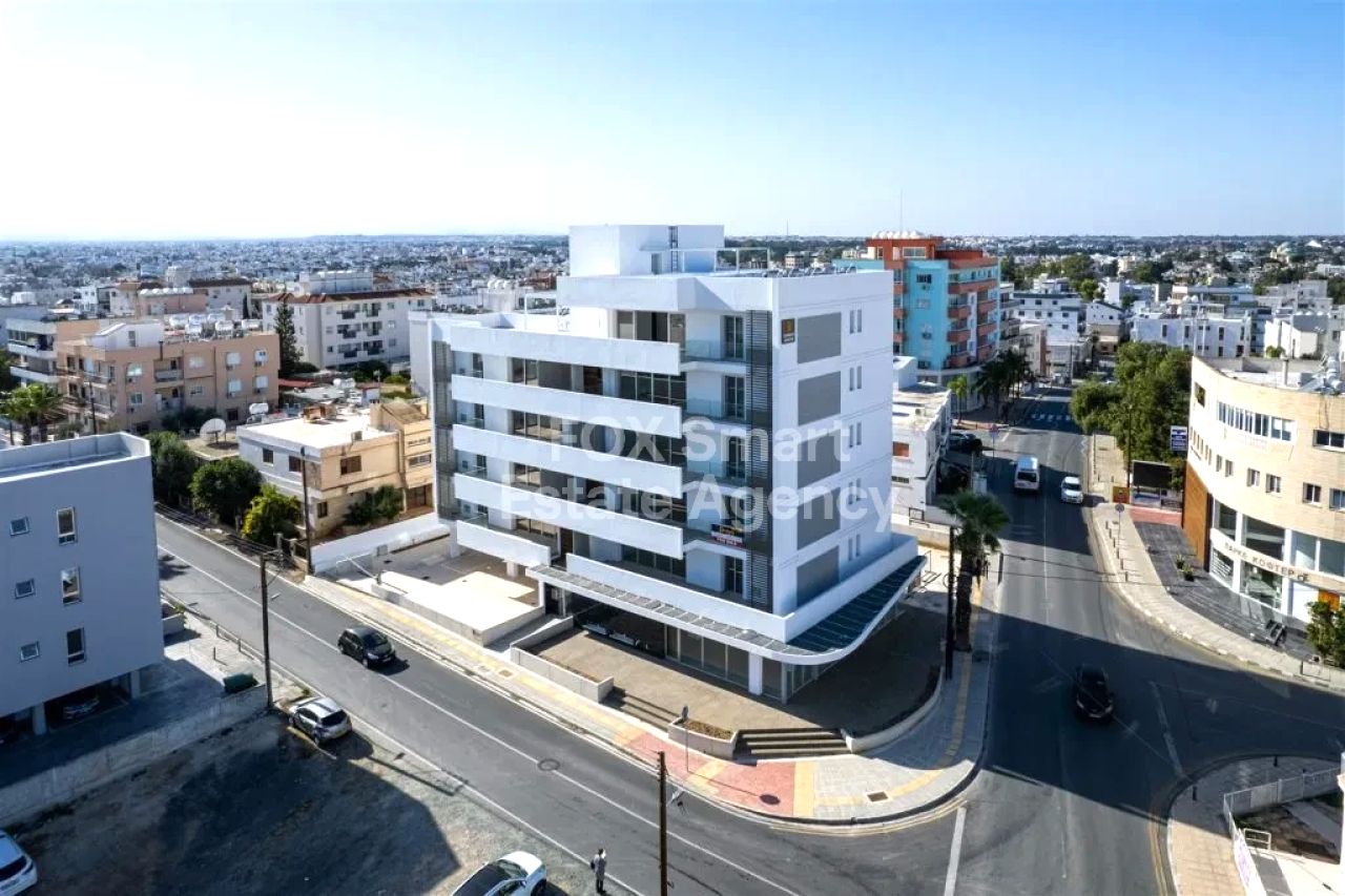 Thumbnail 2 Propriété 2000 Strovolos, Nicosie / A-109605