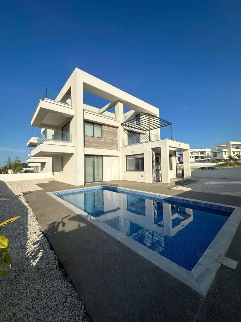 Immobile 60335 Agia Triada, Famagosta / gio018r3/4