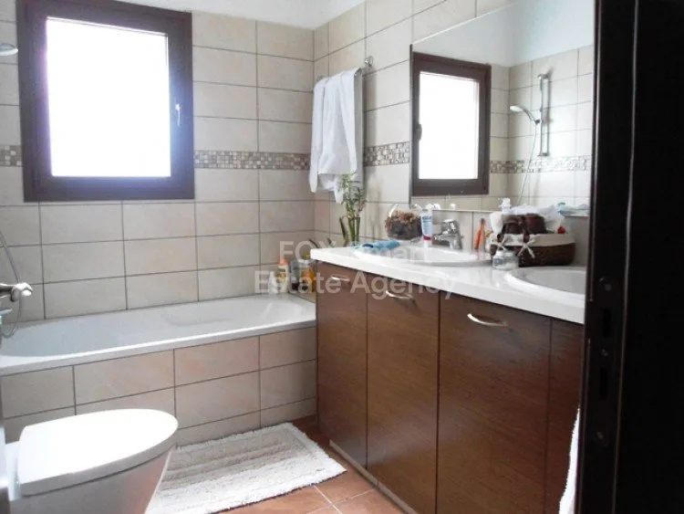 Immobile 5498 Geri, Nicosia / H-68315 16