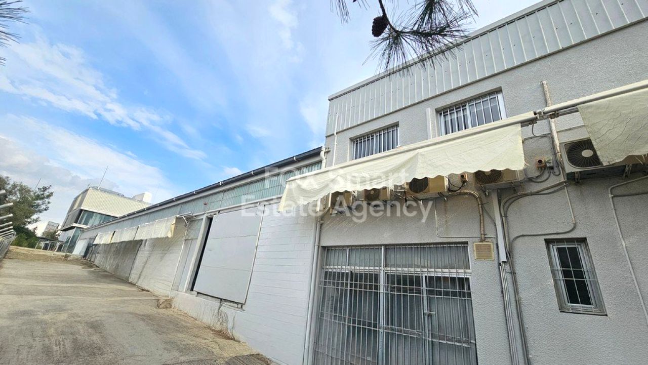 Thumbnail 3 Недвижимость 2000 Строволос, Никосия / 47528