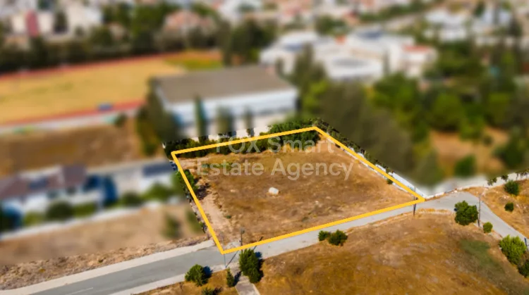 房产 11843 斯特罗沃洛斯, 尼科西亚 / L-108943