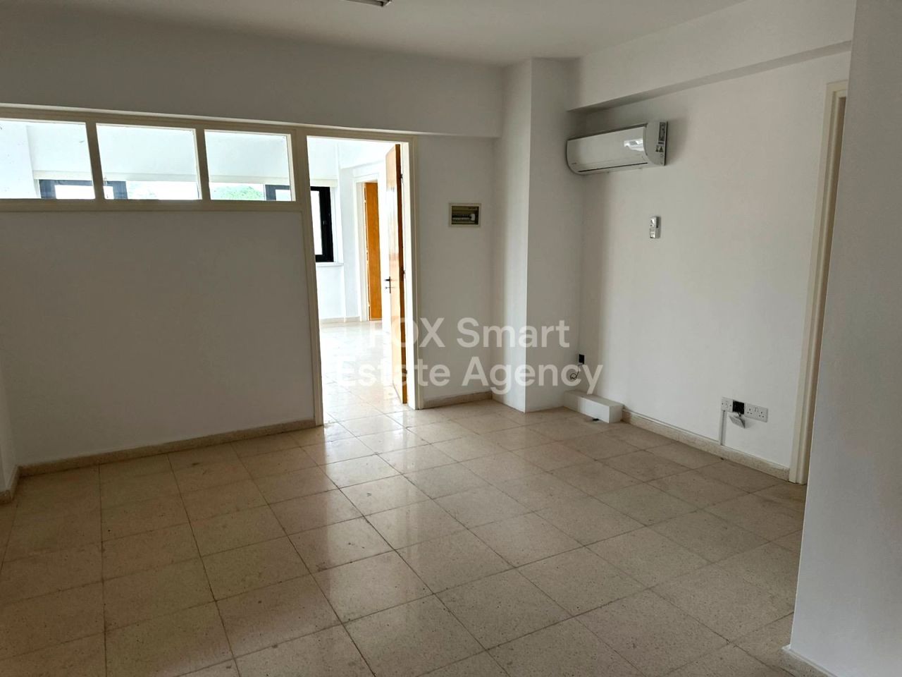 Thumbnail 2 Propiedad 8049 Pafos / LIM-PAF-32397