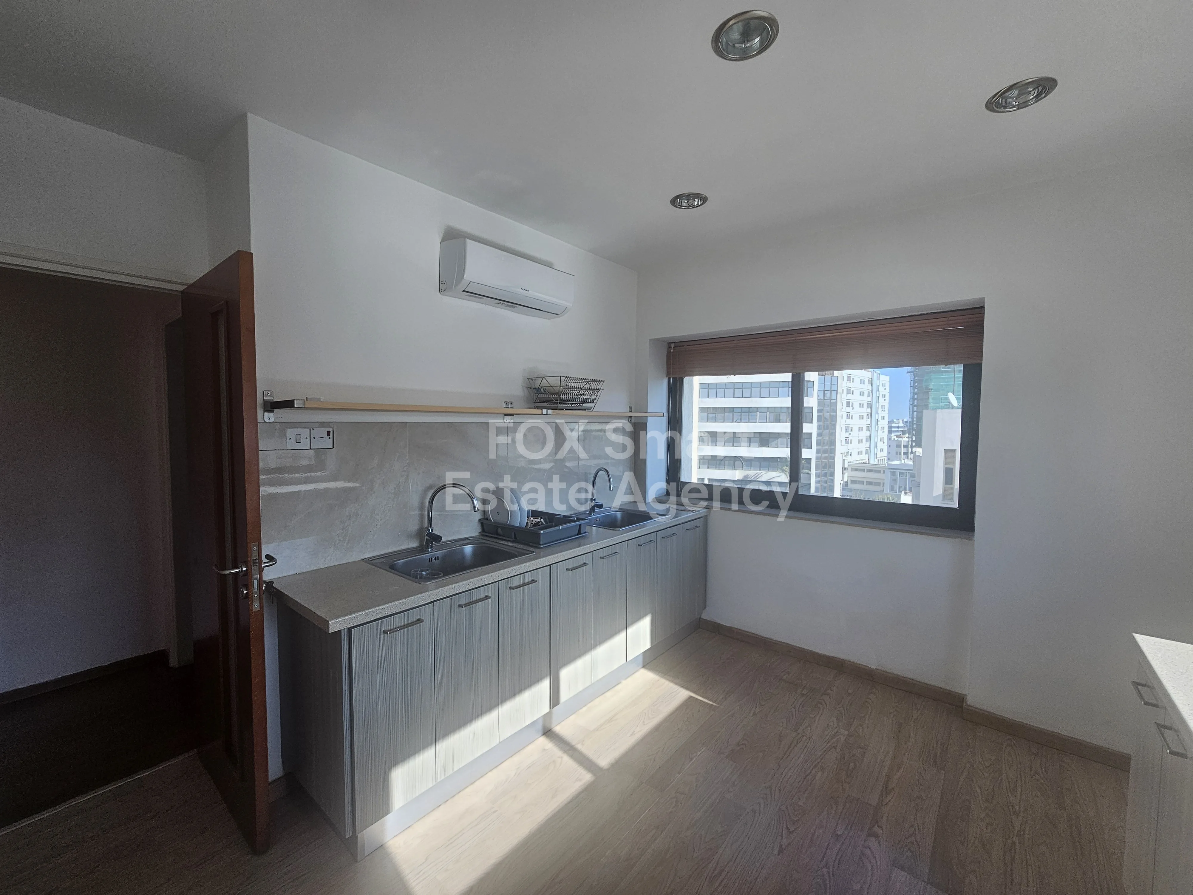 Bien immobilier 56570 Nicosie, Nicosie / OR-103380 14