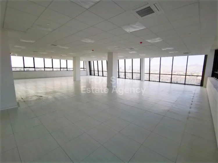 房产 13879 斯特罗沃洛斯, 尼科西亚 / OR-117124