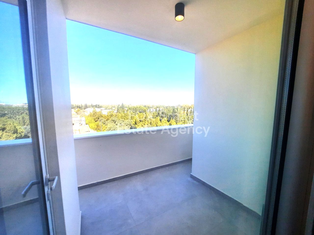 Thumbnail 24 Ακίνητα 2000 Στρόβολος, Λευκωσία / AR-123810