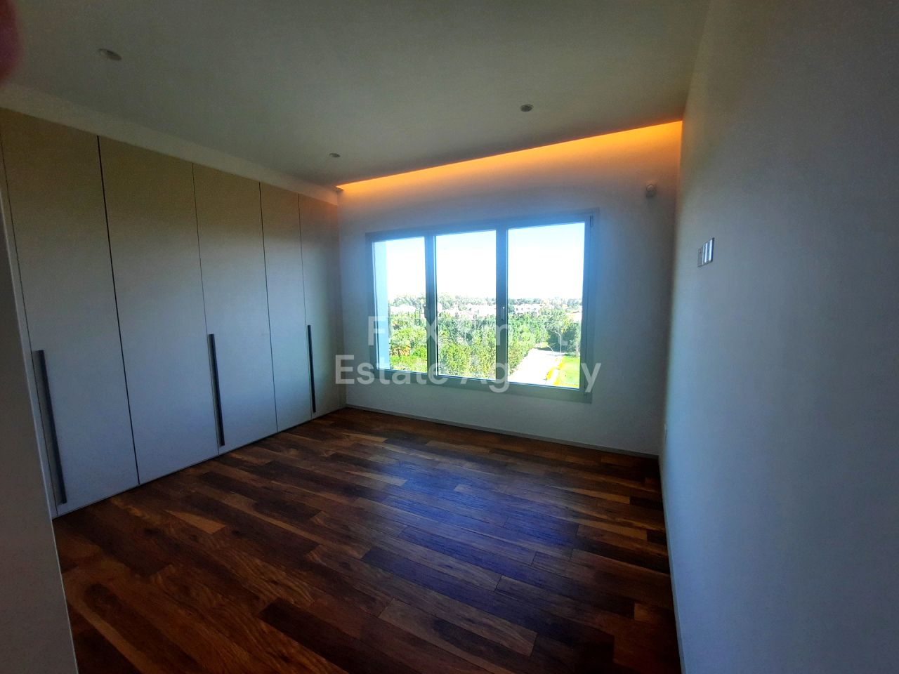 Thumbnail 19 Ακίνητα 2000 Στρόβολος, Λευκωσία / AR-123810