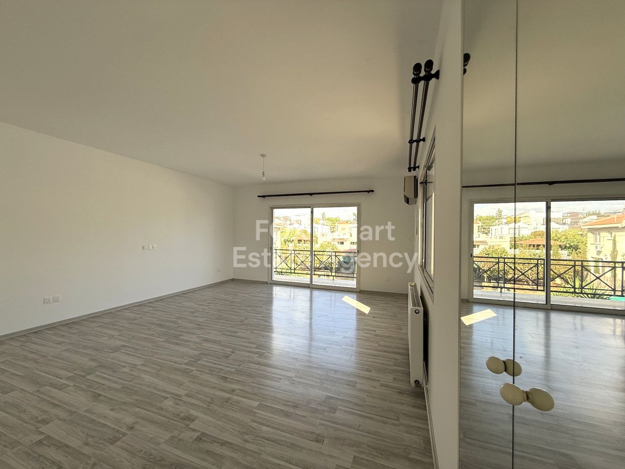 Thumbnail 27 EIGENTUM 2800 Ekali, Limassol / LIM-PAF-31804