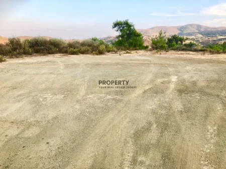 ארץ כפרית למכירה