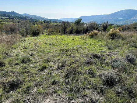 Ländliches Land zum Kauf