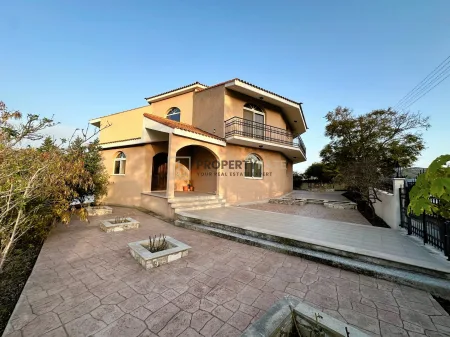 Villa in vendita