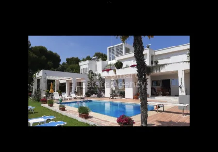 Bungalow for sale