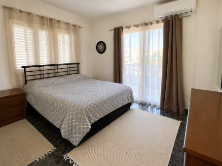 Semi-detached House for sale