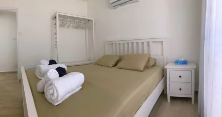 בית דו משפחתי למכירה