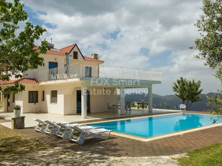 Μπανγκαλόου προς πώληση