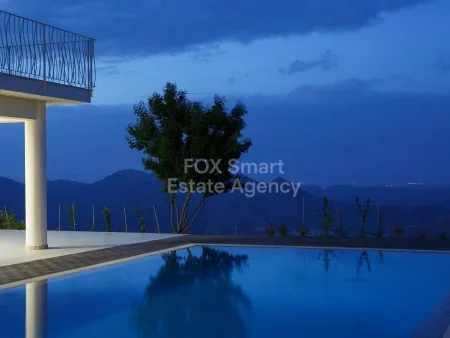 Μπανγκαλόου προς πώληση