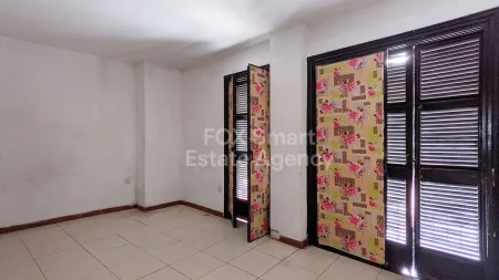 בניין למכירה