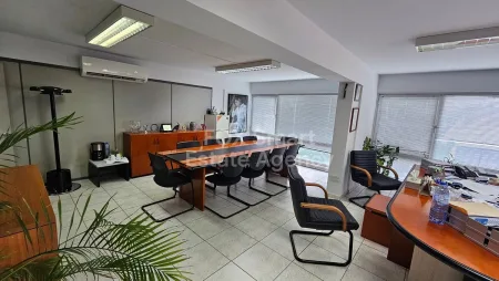 Vente au détail à vendre
