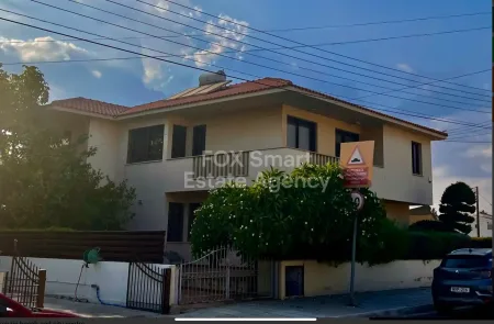 Μπανγκαλόου προς πώληση