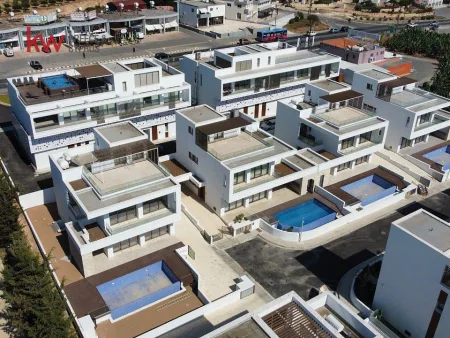 Βίλα προς πώληση