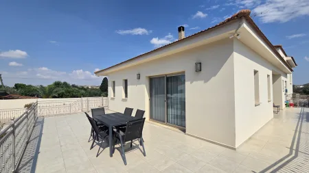 Casa indipendente in vendita