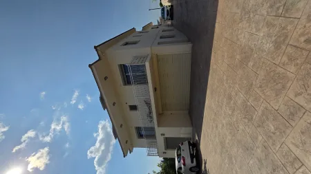 Casa indipendente in vendita