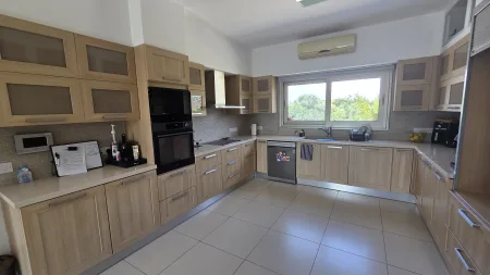 Casa indipendente in vendita