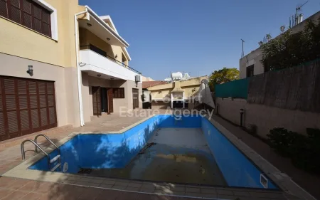 Bungalow for sale